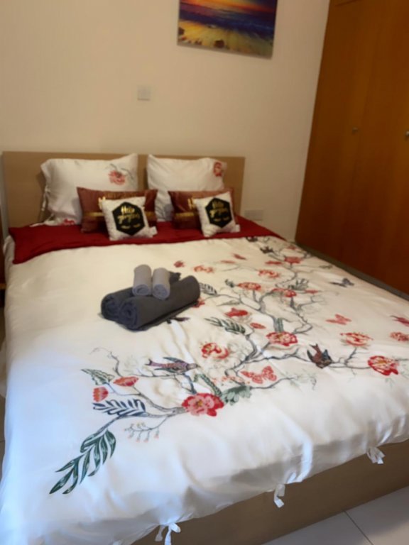 Фото Larnaca Beach Apartment