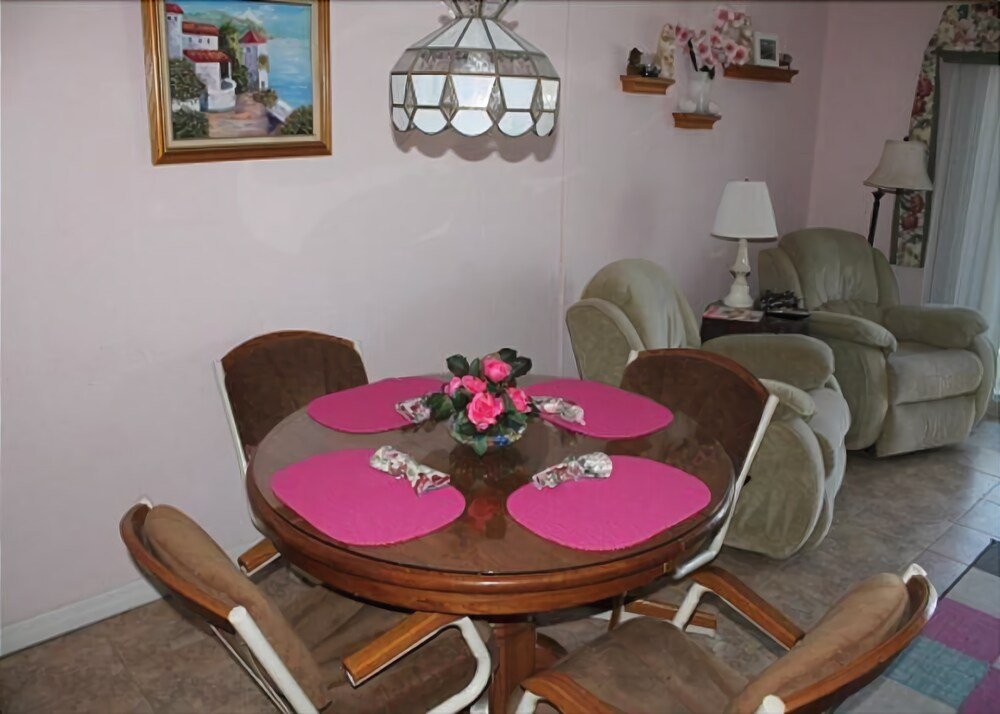 Фото Ocean View 2 Bed, 2 Bath, Steps to the Beach - Spanish Trace 240