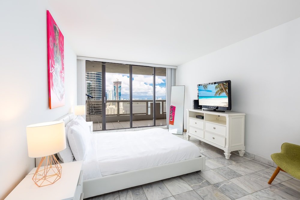 Фото Stunning Balcony Views 3 Bedroom