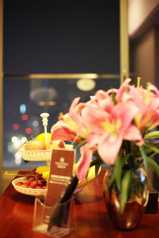 Фото Poltton International Apartment