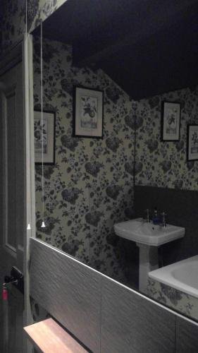 Фото The Pear Tree