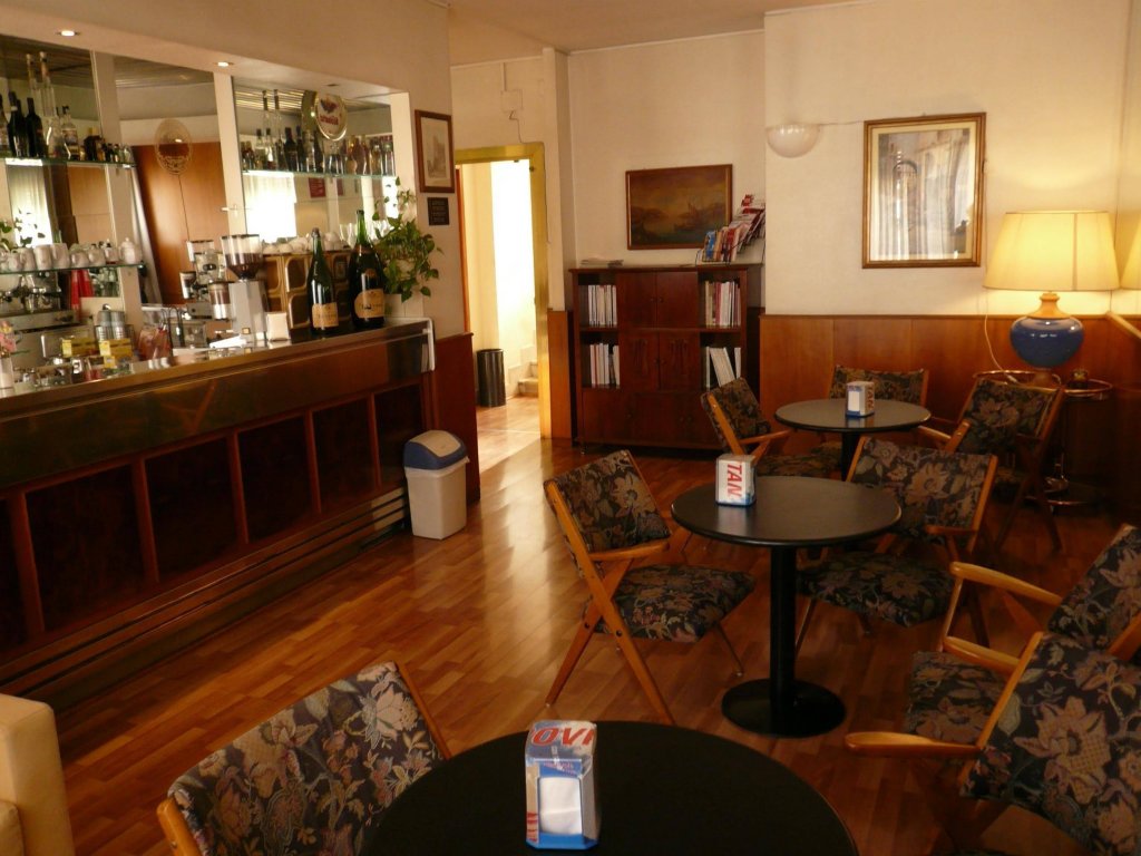 Фото Radio Hotel