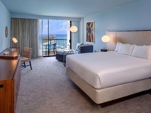 Hyatt Regency Waikiki Beach Resort & SPA