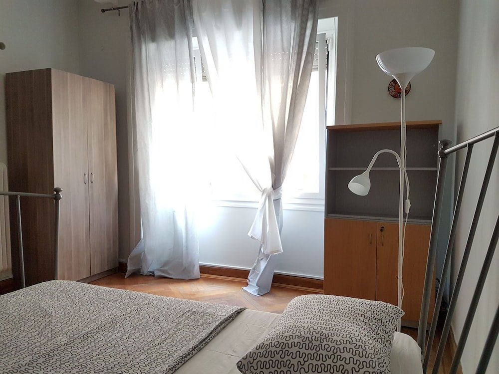 Фото Erra - Red - Athens Center, 140m², 4 Bd, 2 Bath