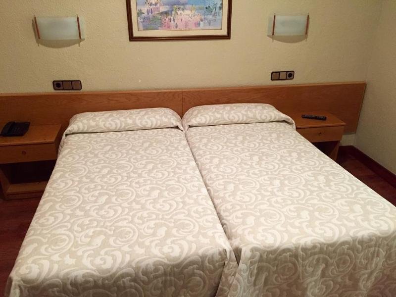 Фото Hotel Pelayo