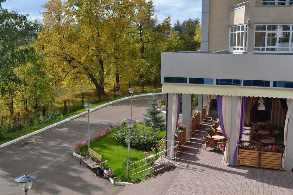 Фото Ramada Hotel & Suites by Wyndham Alabuga