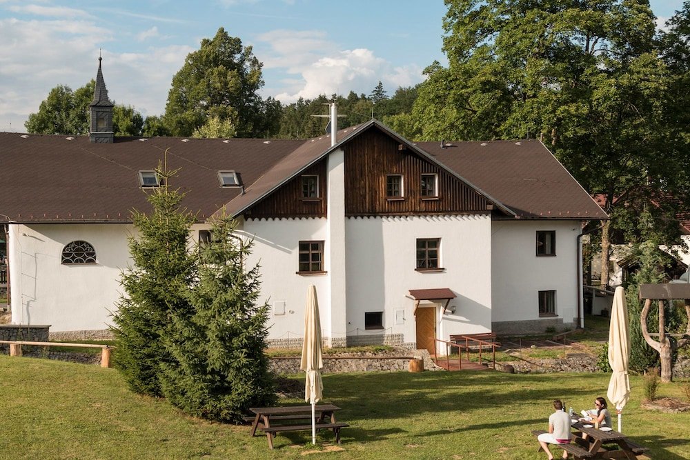 Фото Outline B& x26; B Jiricna