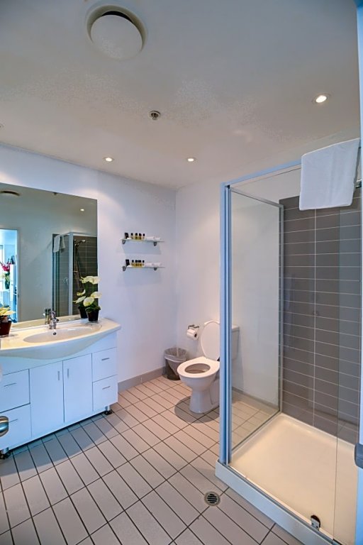 Фото The Quadrant Hotel & Suites