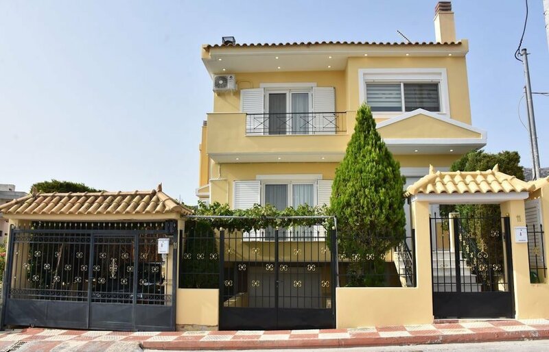 Гостиница Keratea Apartment Athens Airport