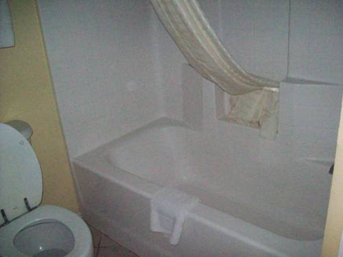 Фото Luxury Inn and Suites Seaworld Lackland