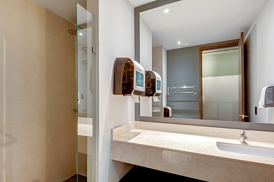 Фото Selina Athens Theatrou