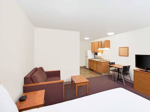 Фото WoodSpring Suites Houston La Porte