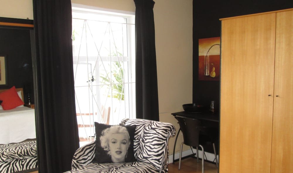 Фото The 3 Chimneys Guest House