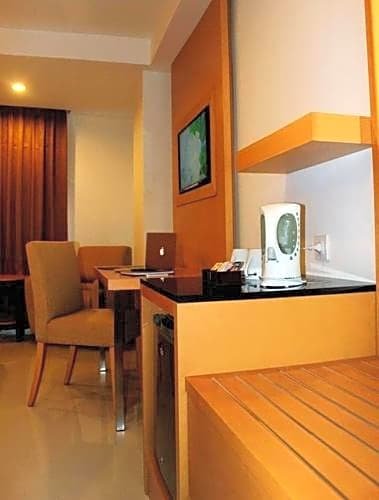 Фото Grand Asia Hotel