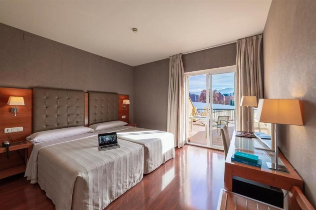 Фото Macià Monasterio de los Basilios Hotel