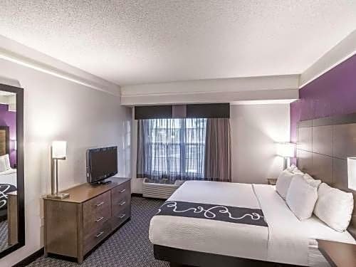 Фото La Quinta Inn & Suites by Wyndham Flagstaff