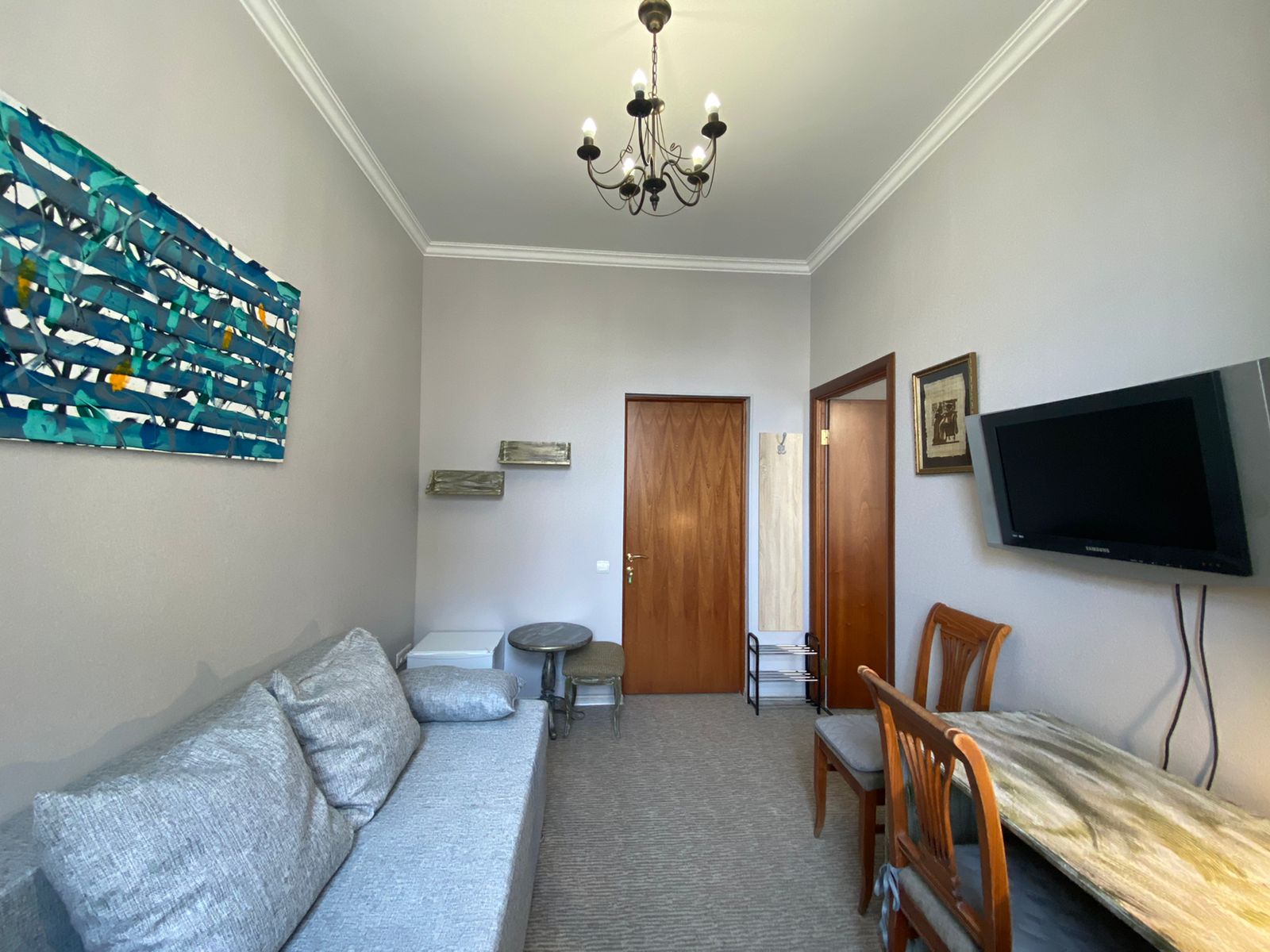 Фото Гостевые комнаты на Невском проспекте, 47