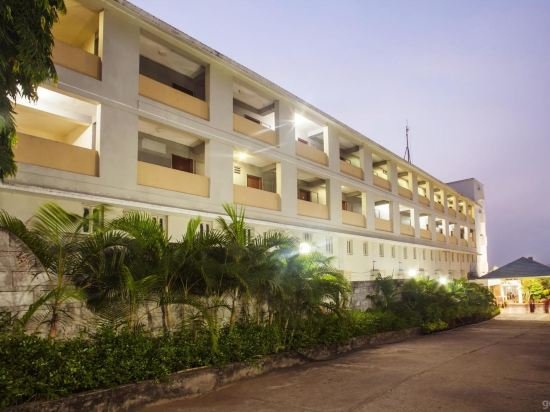 Фото Blue Lily Beach Resort