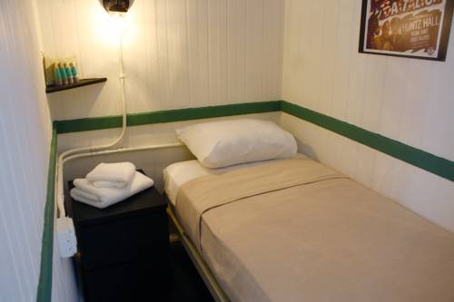 Фото The Bowery House by Oyo