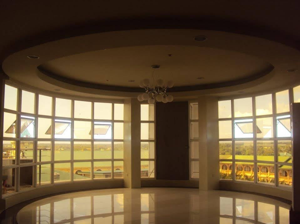 Фото Queen Margarette Hotel - Downtown