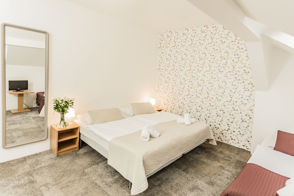 Фото Elisabeth Old Town