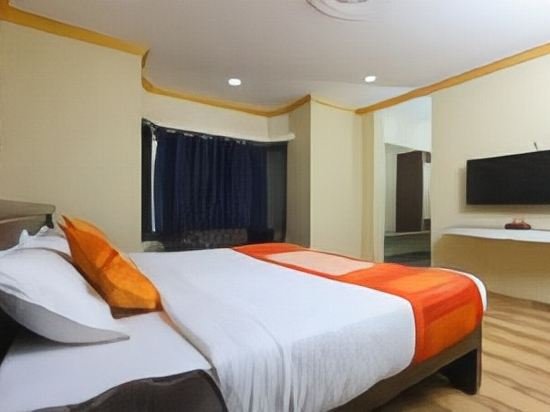 Фото Oyo 9259 Madurai Alagar