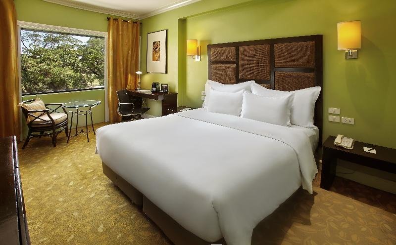 Фото Quest Plus Conference Center, Clark