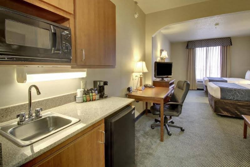 Фото Comfort Suites Waco Near University Area