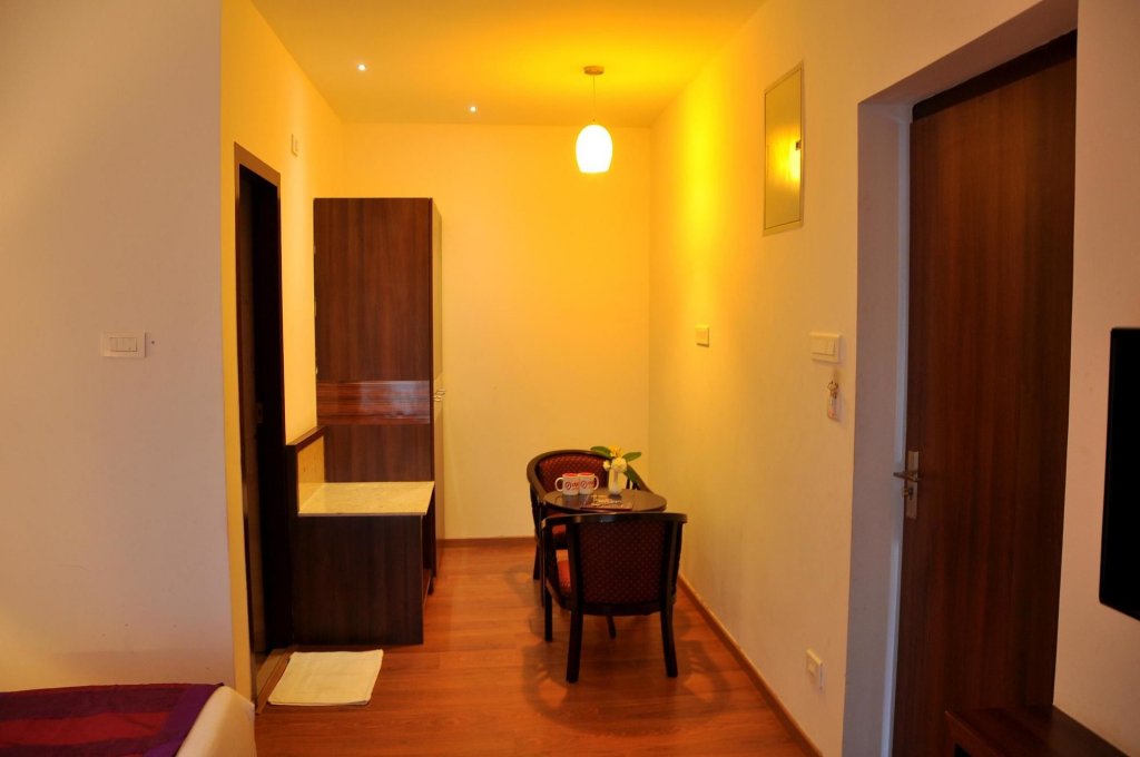 Фото Oyo 1870 Hotel Rt Hill View