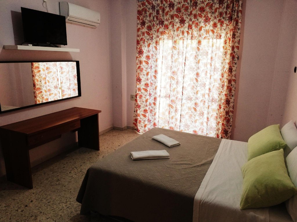 Фото Naples Experience Hostel age limit 18-28