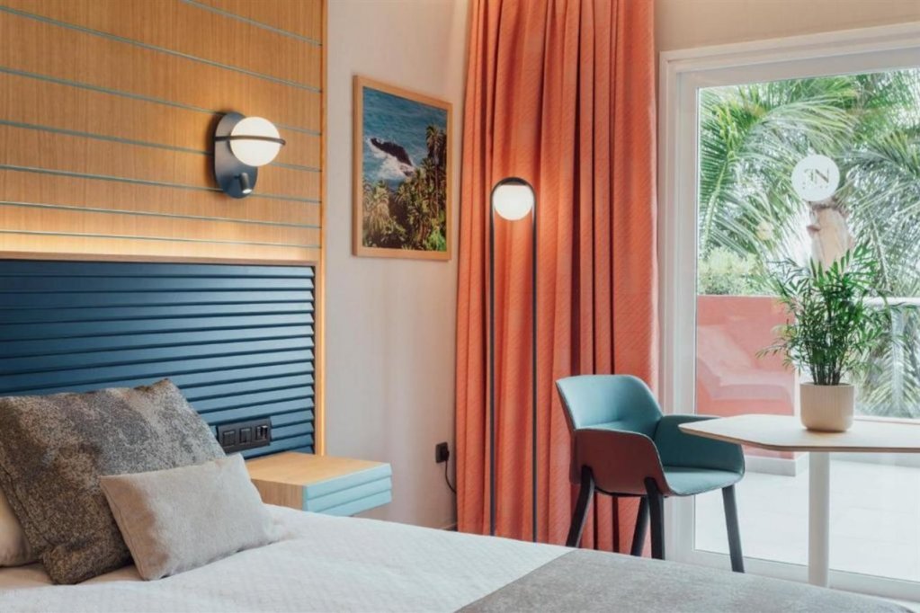 Фото Roca Nivaria Gran Hotel