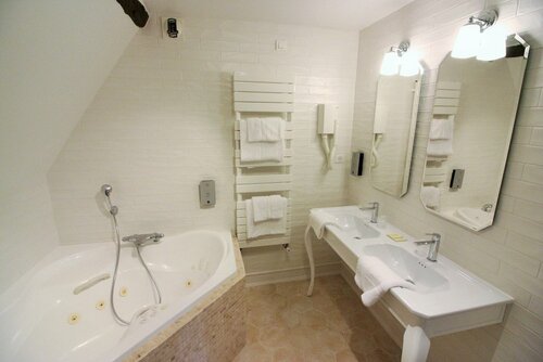 Гостиница Hotel du Tribunal в Мортань-о-Перше