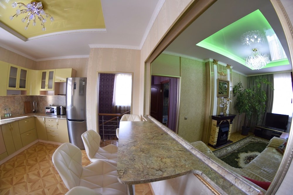 Фото Артём Плаза