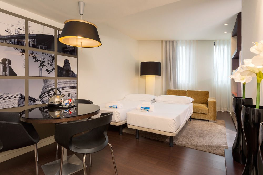 Фото Hotel Barcelona Condal Mar Affiliated by Meliá