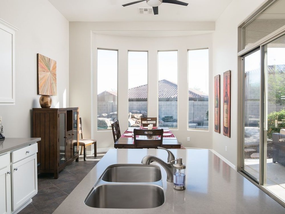 Фото Desert Hills Estate