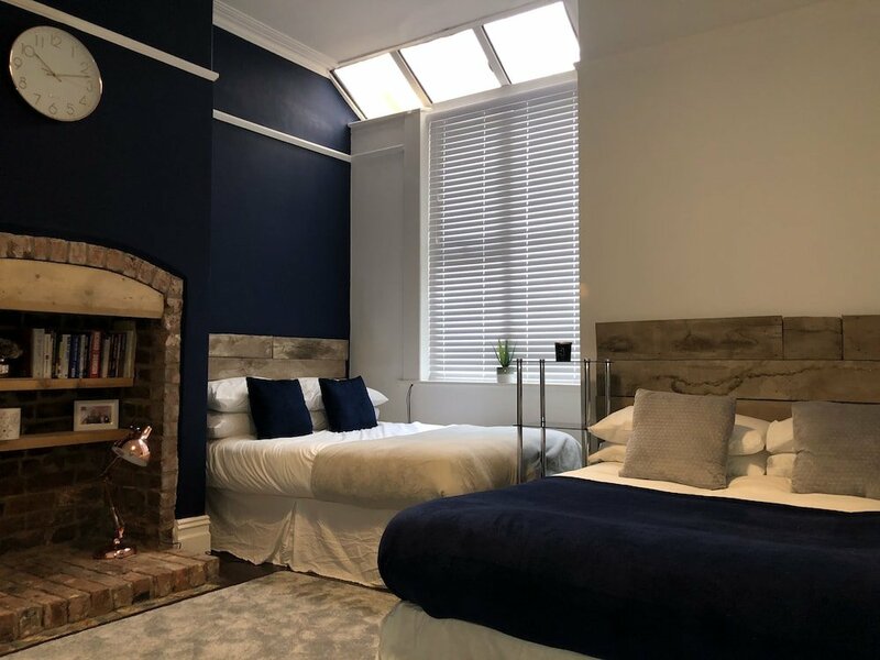 Гостиница Sapphire Suite Sasco Apartments в Блэкпуле