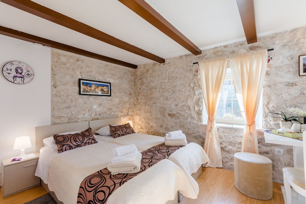 Фото Studio Apartments SV. Duje