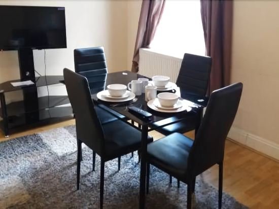 Фото Mayfair Holiday Apartment