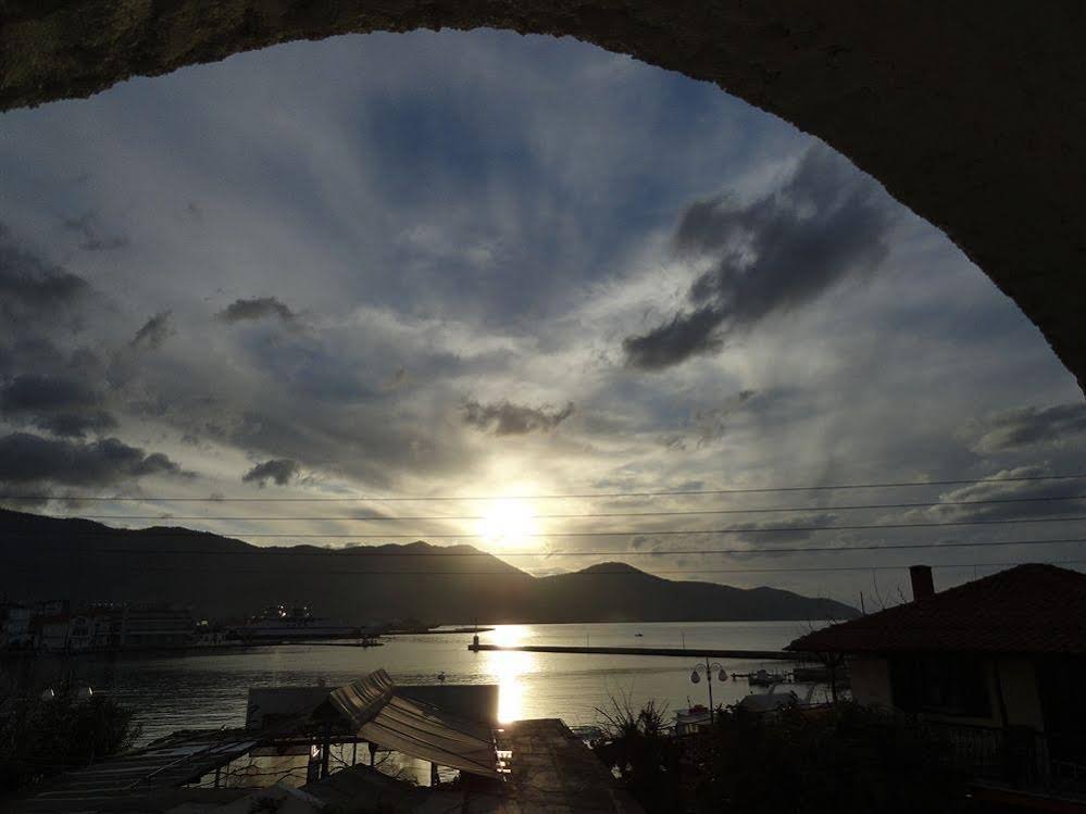 Фото Captain's Beach Boutique Apartments