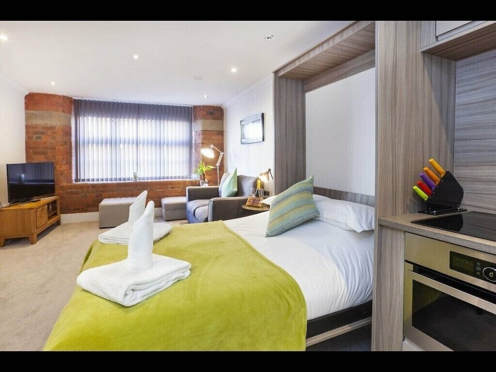 Hotel 35 Cocoa Suites, York, photo