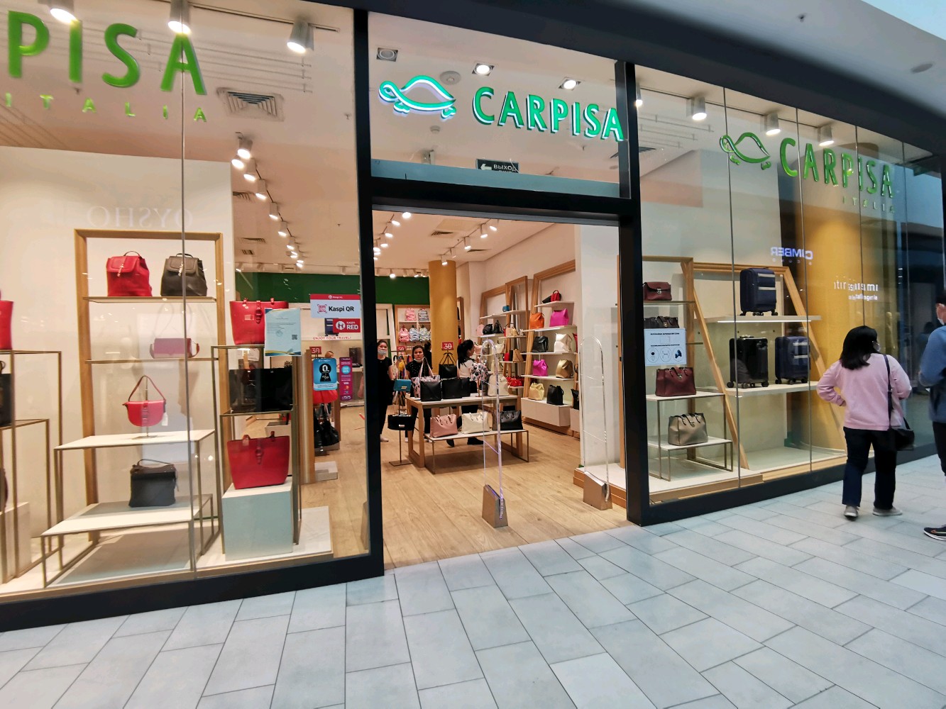 Carpisa shop shop