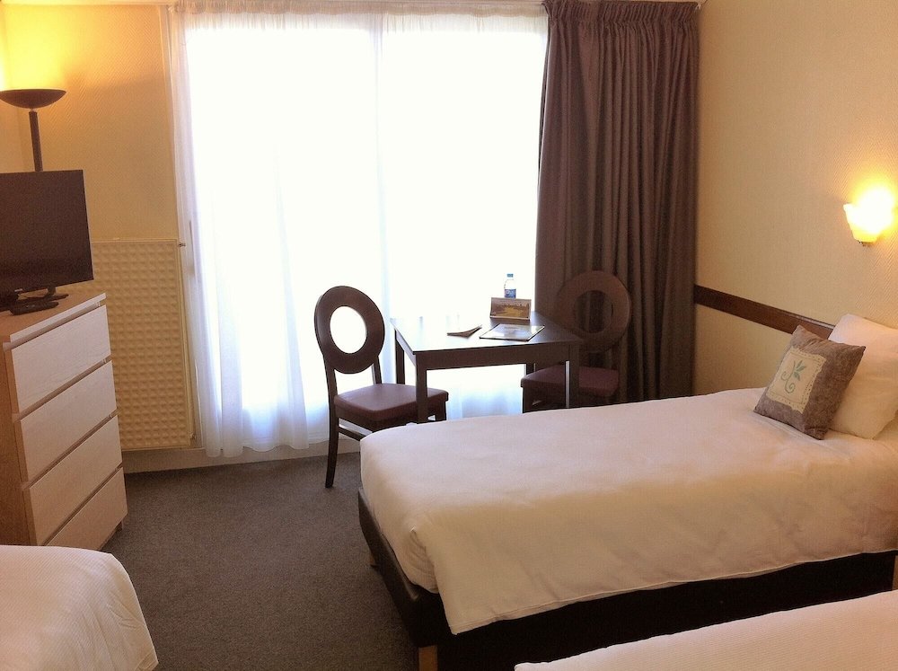 Фото Brit Hotel Le Parc Vichy