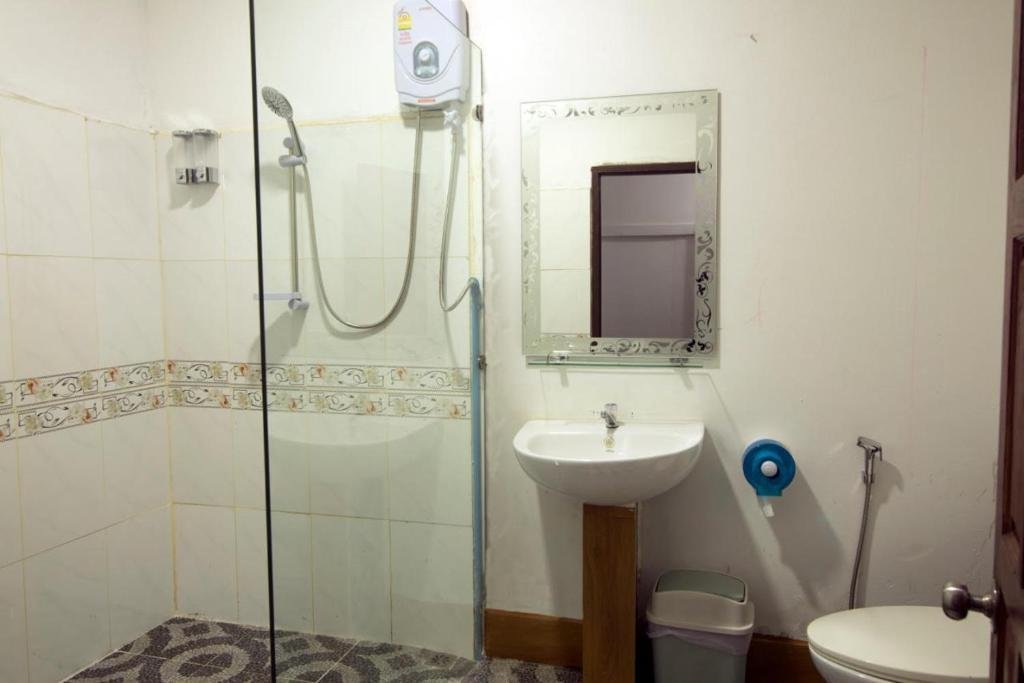 Фото New iHouse Hotel - Hostel