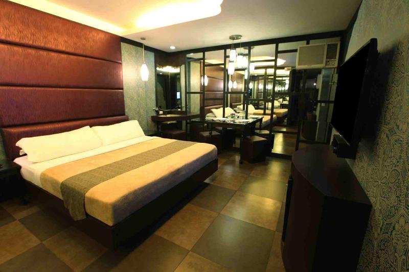 Фото Victoria Court North Edsa