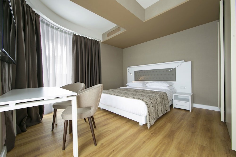 Фото Dream Apartments at Alliance Palace