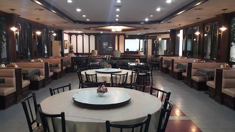 Фото Phuphaya Hotel