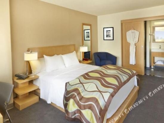 Фото Vive Hotel Waikiki