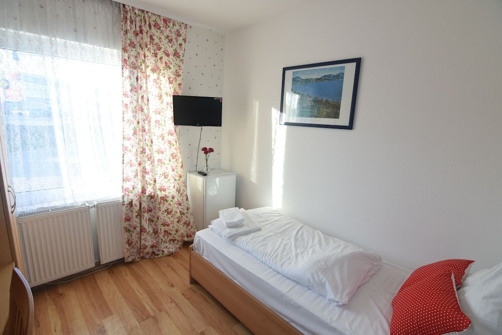Фото Hotel Roter Hahn