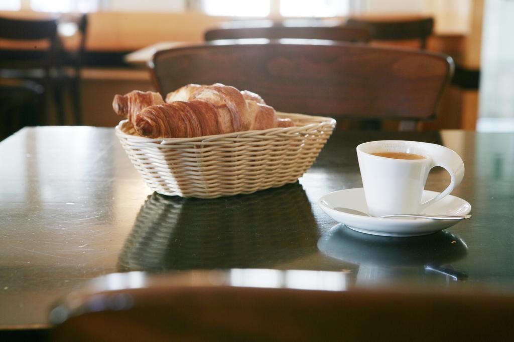 Фото La Couronne