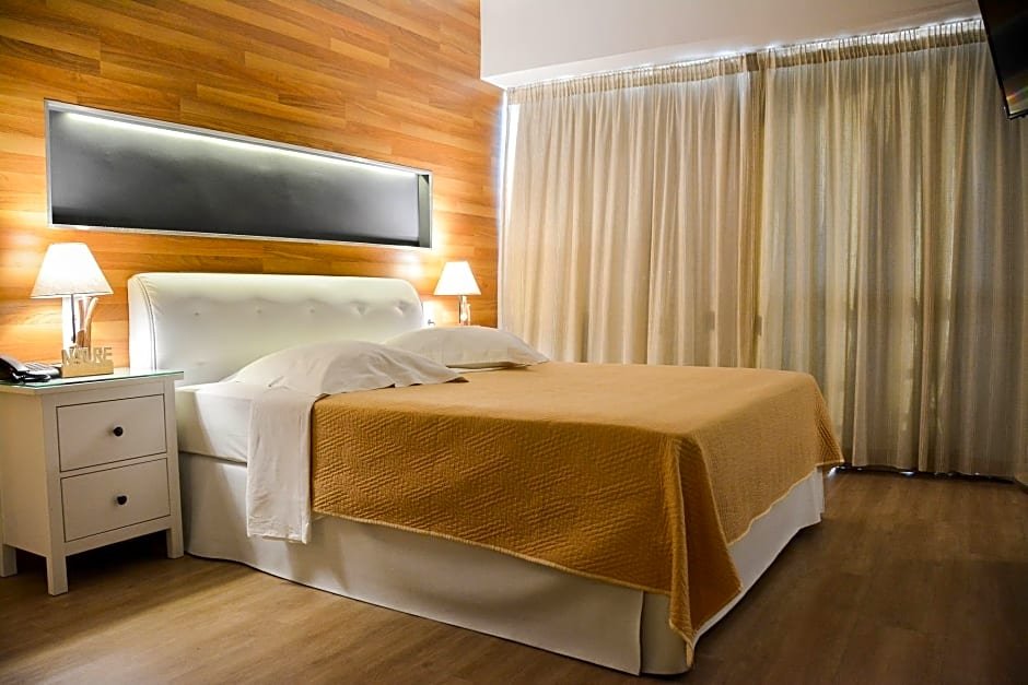 Фото Scorpios Hotel